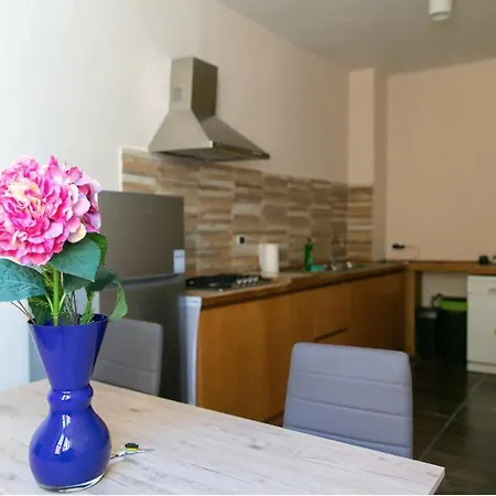 Spacious Three Bedroom Apartment On The Arno Florenz Exterior foto